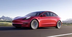 Tesla artan maliyetlerle fiyatlarını artırdı Tesla artan maliyetlerle fiyatlarını artırdı