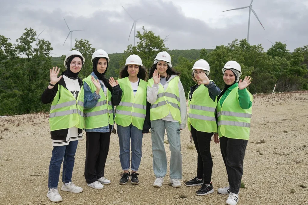 Borusan EnBW Enerji Kız Öğrencilerin Enerjisi Yeşil Yakanın Yeni Gücü