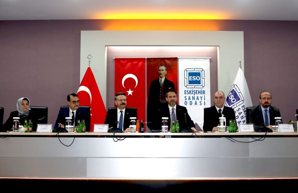 Eskişehir Beylikova Nadir Toprak Elementleri Alparslan Bayraktar Enerji Gelişmeleri Türkiye Lityum Madencilik Yatırımları