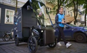 Amazon mikromobilite merkezi E-kargo bisikletleri Sürdürülebilir lojistik çözümleri