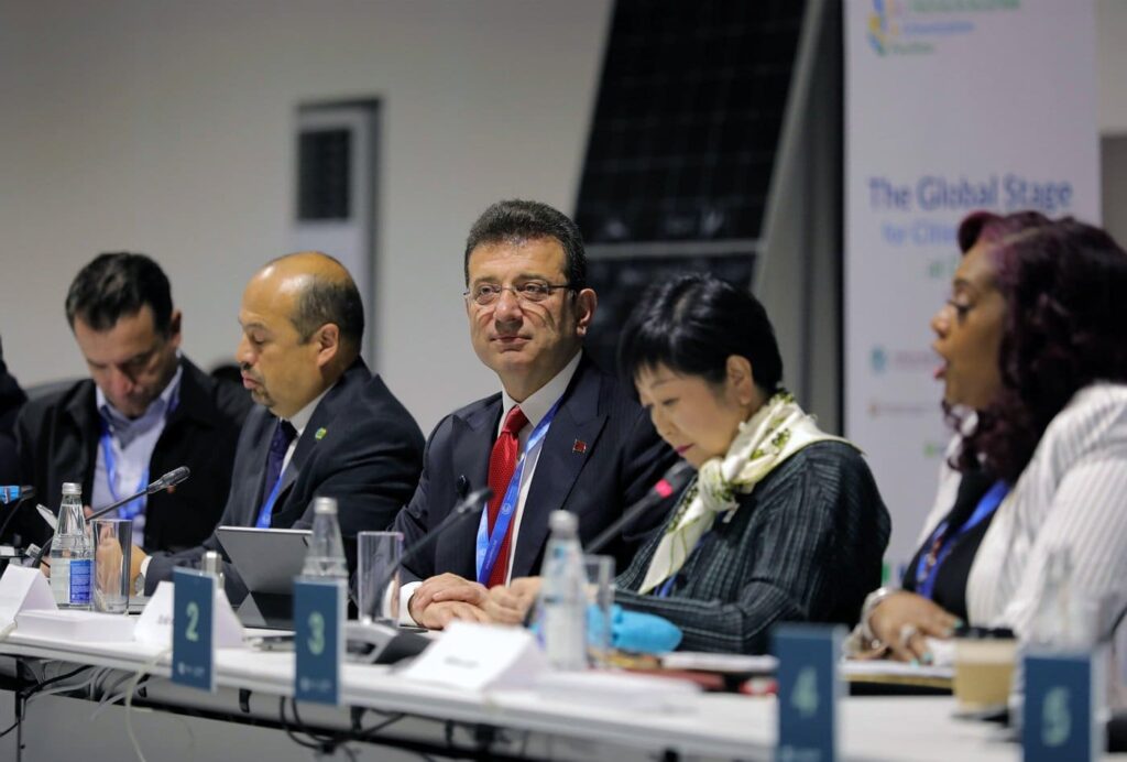 COP29 Bakü'de Ekrem İmamoğlu'nun iklim krizi konuşması İklim krizinin yoksullara etkisi ve İstanbul’un iklim taahhütleri Ekolojik adalet, yeşil tahvil ve İstanbul’un sürdürülebilir projeleri