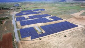 Akfen Yenilenebilir Enerji AKFYE 887 MW hedefi AKFEN Osmaniye Sarıtepe hibrit GES projesi Hibrit enerji projeleri Türkiye