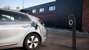Vestel Plug & Charge teknolojisi AC şarj istasyonları özellikleri Elektrikli araçlar için hızlı şarj