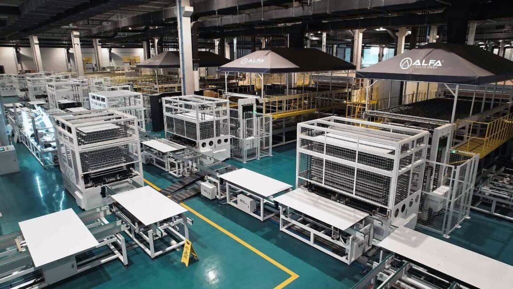 Alfa Solar Enerji Aydost Enerji satın alma Güneş enerji santrali yatırımları Türkiye Yenilenebilir enerji sektörü büyüme ALFAS