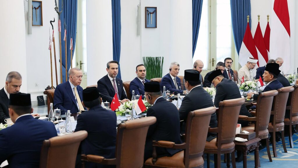 Türkiye Endonezya yenilenebilir enerji iş birliği Jeotermal ve güneş enerjisi yatırımları Türkiye Endonezya yeşil enerji projeleri