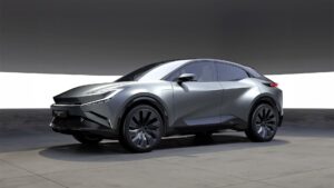 toyota bz3x elektrikli araç rekabeti küresel otomotiv dönüşümü ve çin pazarı küresel rekabet yerelleşme stratejisi ve yerel üretim